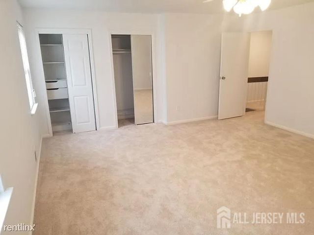804 Maple Hill Drive, Woodbridge Proper, NJ 07095
