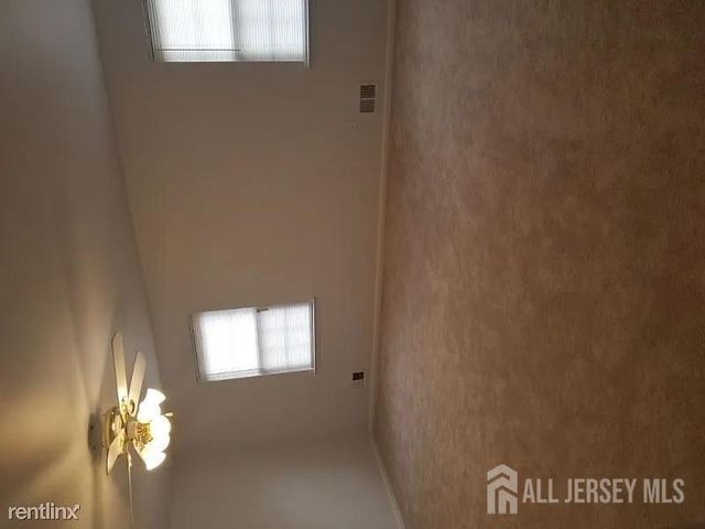 804 Maple Hill Drive, Woodbridge Proper, NJ 07095