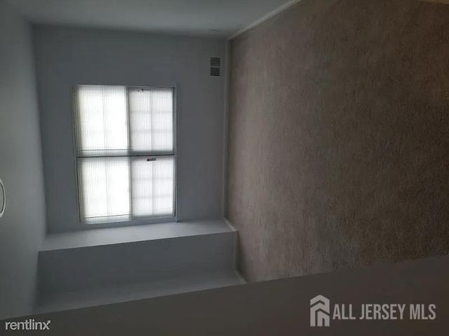 804 Maple Hill Drive, Woodbridge Proper, NJ 07095