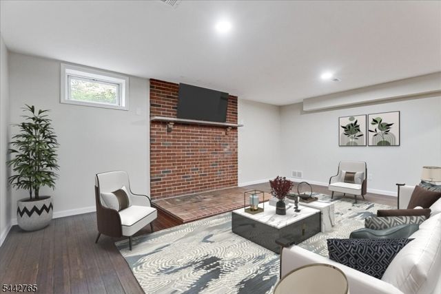 1542 Us Highway 22, Mountainside Boro, NJ 07092