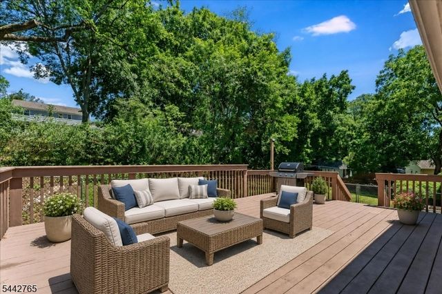 1542 Us Highway 22, Mountainside Boro, NJ 07092