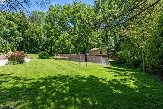 1542 Us Highway 22, Mountainside Boro, NJ 07092