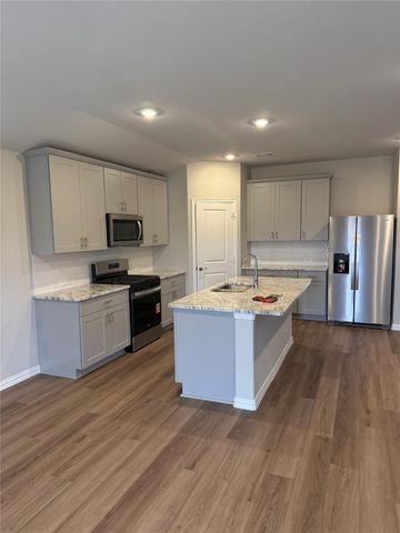 6617 VALLEY LAKE Lane, Crowley, TX 76036