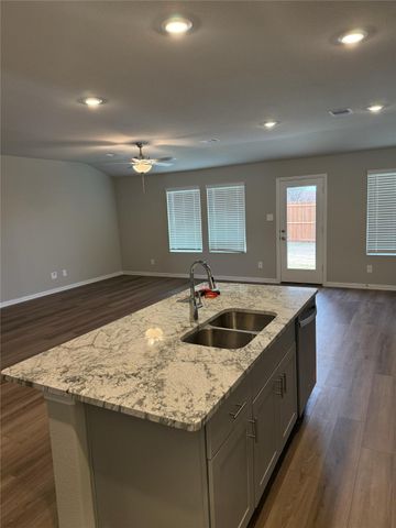 6617 VALLEY LAKE Lane, Crowley, TX 76036