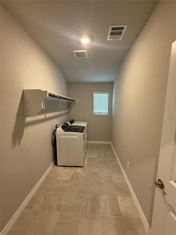 6617 VALLEY LAKE Lane, Crowley, TX 76036