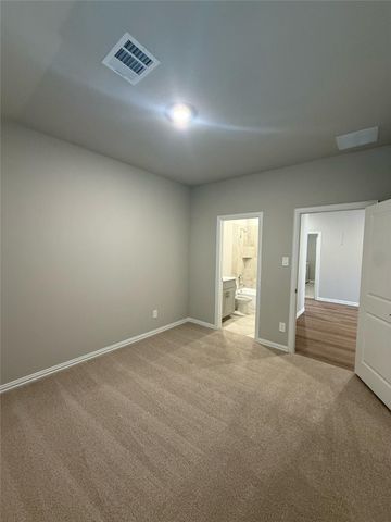 6617 VALLEY LAKE Lane, Crowley, TX 76036