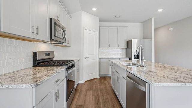 6617 VALLEY LAKE Lane, Crowley, TX 76036