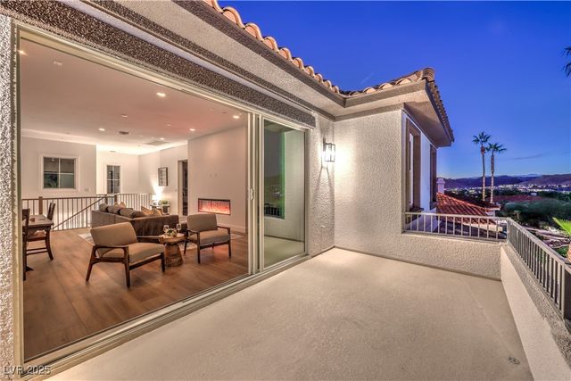 18 Placa De Rei Court, Henderson, NV 89011