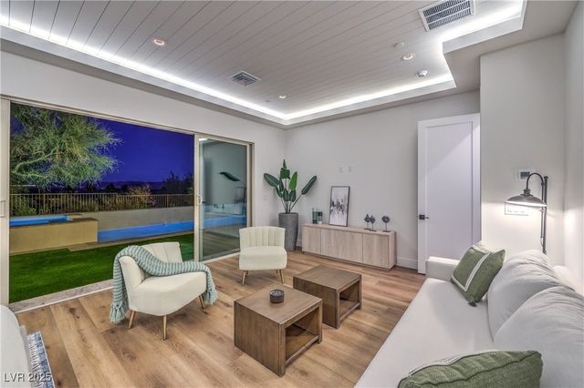 18 Placa De Rei Court, Henderson, NV 89011