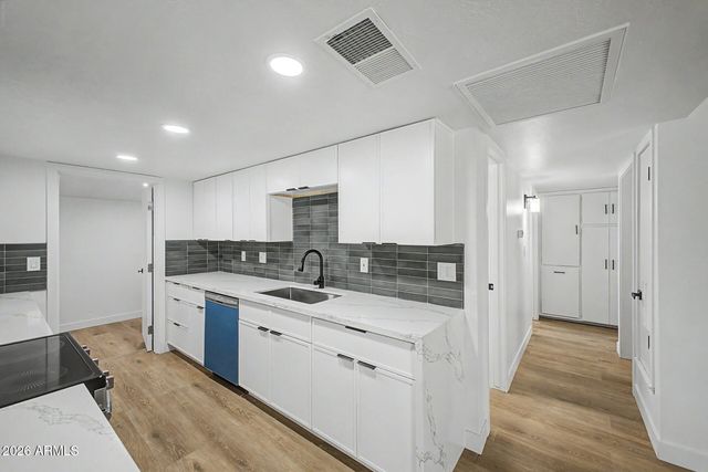 2009 E 3RD Drive, Mesa, AZ 85204