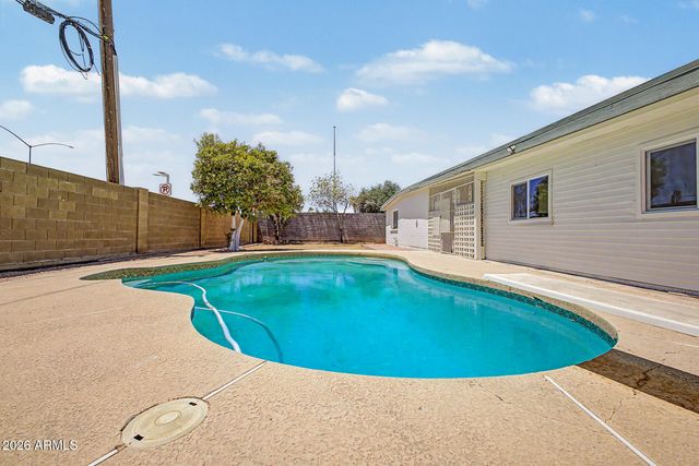 2009 E 3RD Drive, Mesa, AZ 85204