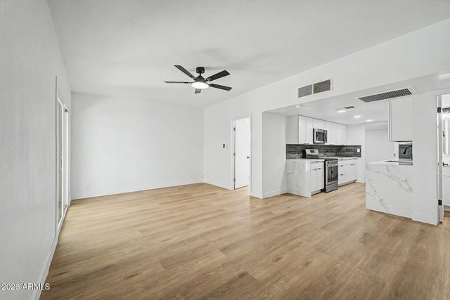 2009 E 3RD Drive, Mesa, AZ 85204