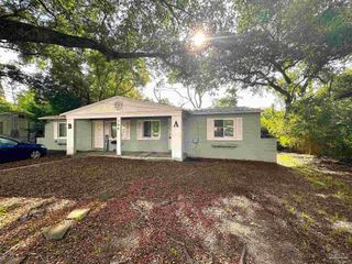 120 Holmes Dr A, Pensacola, FL 32507