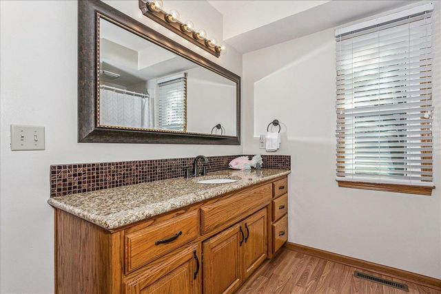 240 N Bent Tree Ct, Andover, KS 67002