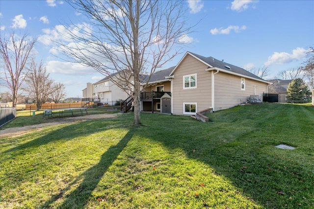 240 N Bent Tree Ct, Andover, KS 67002