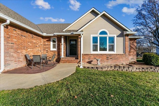 240 N Bent Tree Ct, Andover, KS 67002