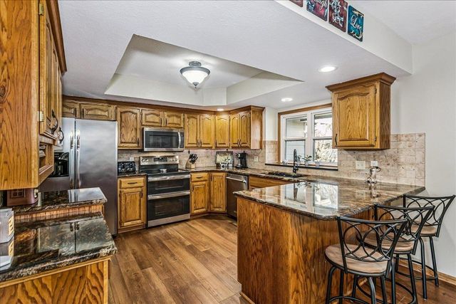 240 N Bent Tree Ct, Andover, KS 67002