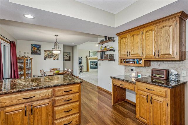 240 N Bent Tree Ct, Andover, KS 67002