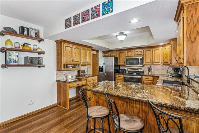 240 N Bent Tree Ct, Andover, KS 67002