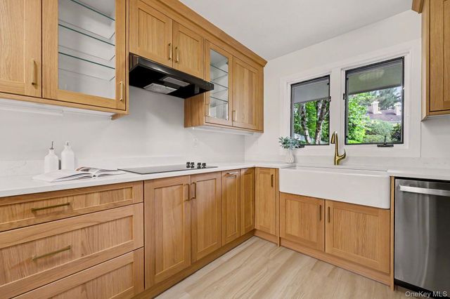 188 Boulder Ridge Road, Scarsdale, NY 10583