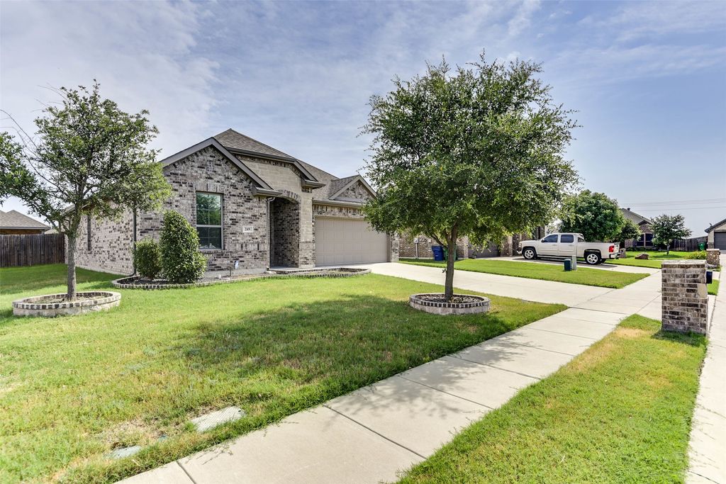 249 Valley View Drive, Waxahachie, TX 75167