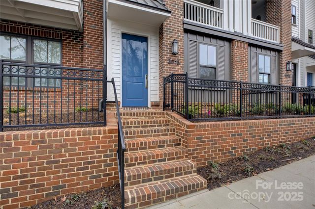 3015 Pinehurst Place, Charlotte, NC 28209