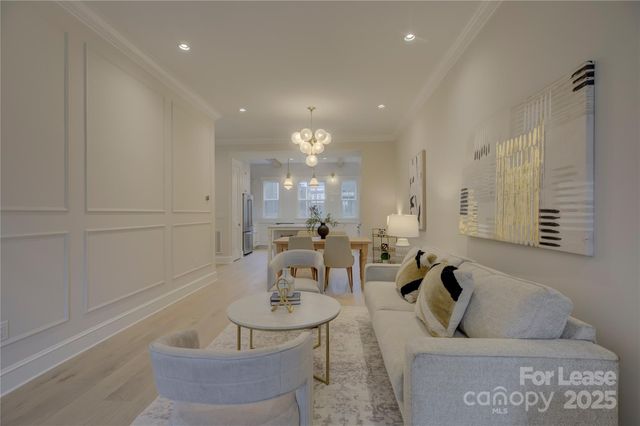 3015 Pinehurst Place, Charlotte, NC 28209