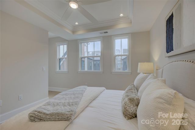3015 Pinehurst Place, Charlotte, NC 28209