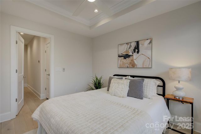 3015 Pinehurst Place, Charlotte, NC 28209
