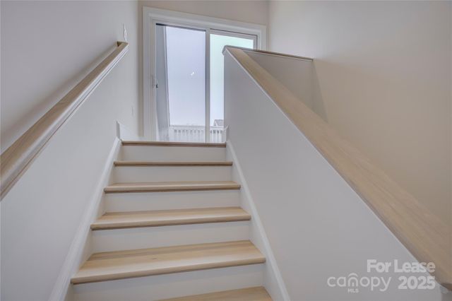 3015 Pinehurst Place, Charlotte, NC 28209