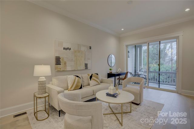 3015 Pinehurst Place, Charlotte, NC 28209