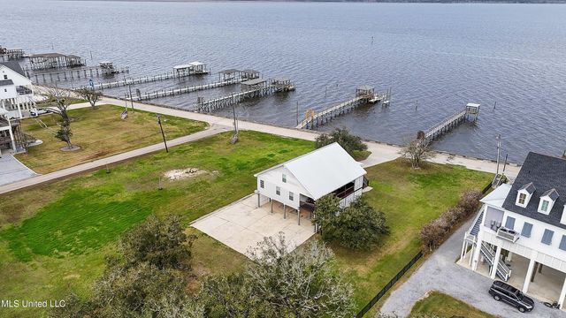 1478 N Beach Boulevard, Bay Saint Louis, MS 39520