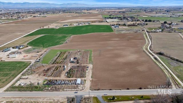 3850 S Black Cat Rd, Nampa, ID 83687