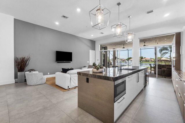 105 Island Cove Way, Palm Beach Gardens, FL 33418