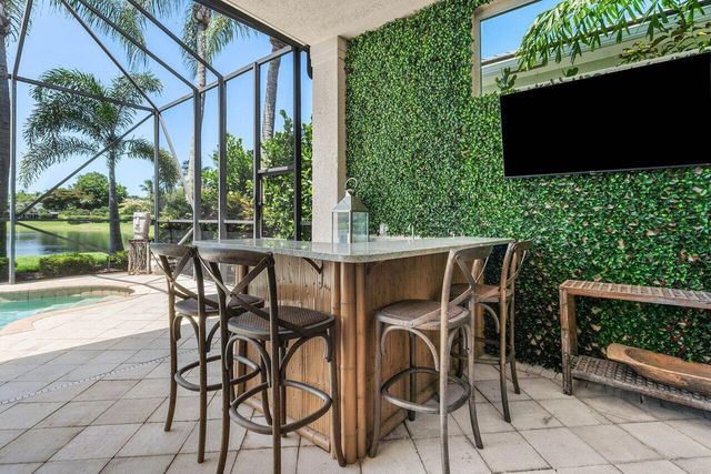 105 Island Cove Way, Palm Beach Gardens, FL 33418