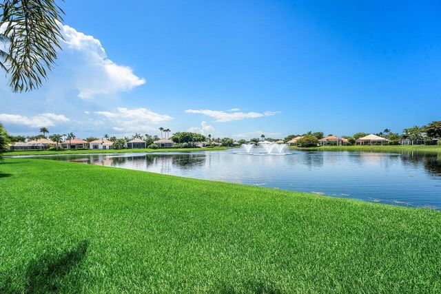 105 Island Cove Way, Palm Beach Gardens, FL 33418