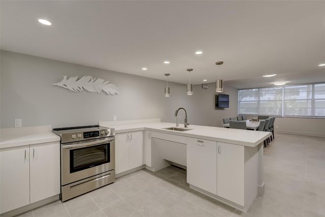 1160 N Federal Highway 714, Fort Lauderdale, FL 33304