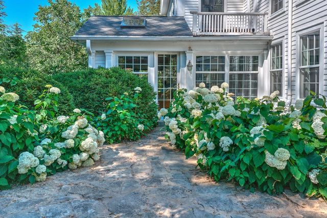 1201 S Waterville ROAD, Summit, WI 53066