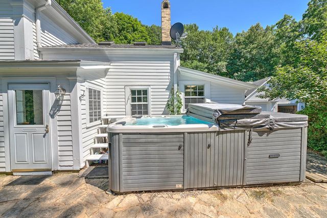 1201 S Waterville ROAD, Summit, WI 53066