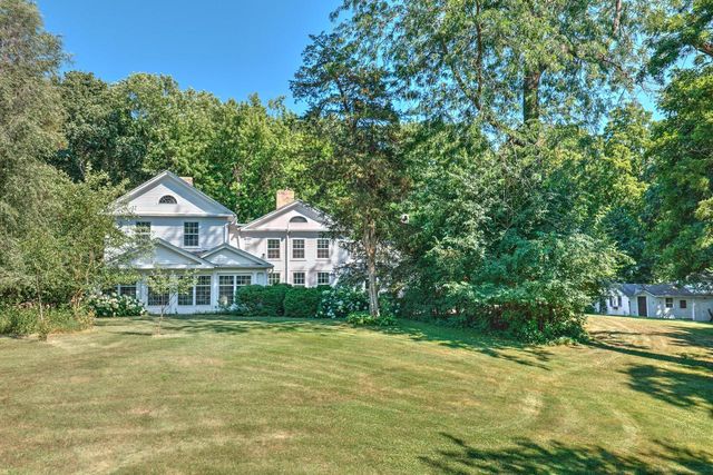 1201 S Waterville ROAD, Summit, WI 53066