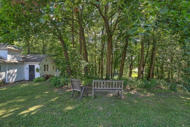 1201 S Waterville ROAD, Summit, WI 53066