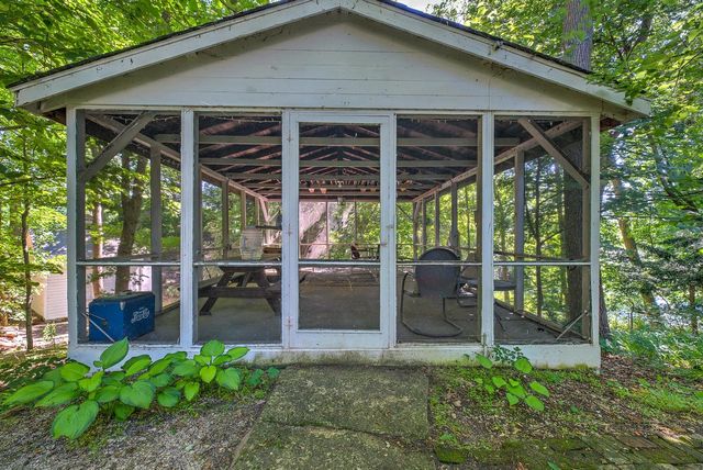 1201 S Waterville ROAD, Summit, WI 53066