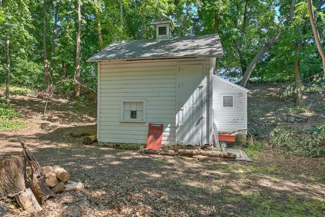 1201 S Waterville ROAD, Summit, WI 53066
