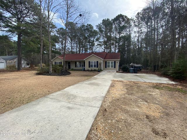 106 Marcil Lane, Hampstead, NC 28443