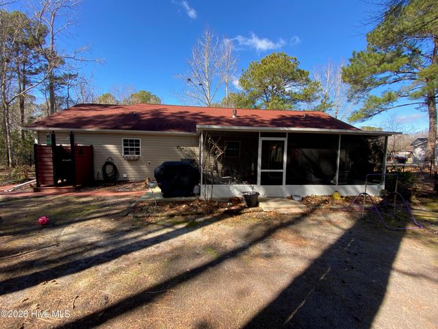 106 Marcil Lane, Hampstead, NC 28443