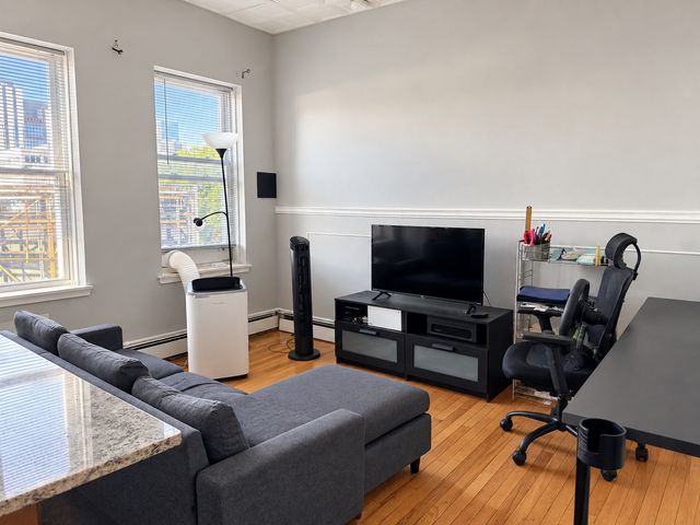 9 Bowdoin 14, Boston, MA 02114