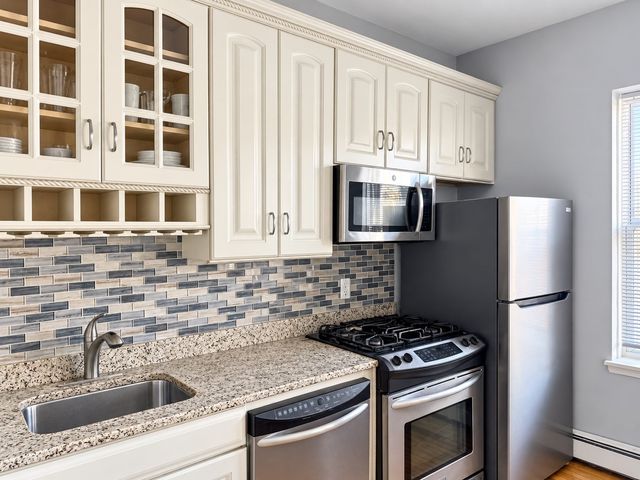 9 Bowdoin 14, Boston, MA 02114