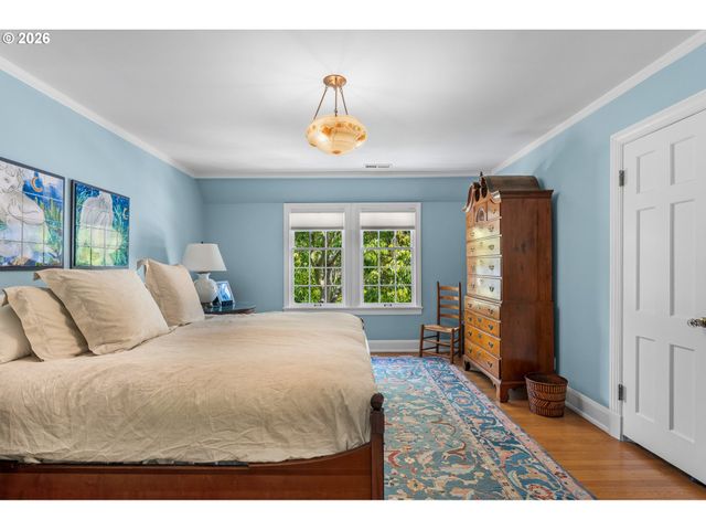 2840 Ne 21ST Ave, Portland, OR 97212