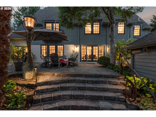 2840 Ne 21ST Ave, Portland, OR 97212