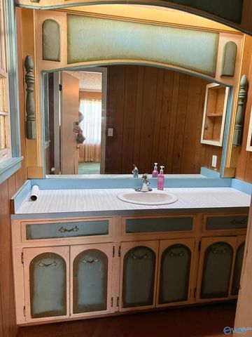 103 South Court, Gadsden, AL 35904